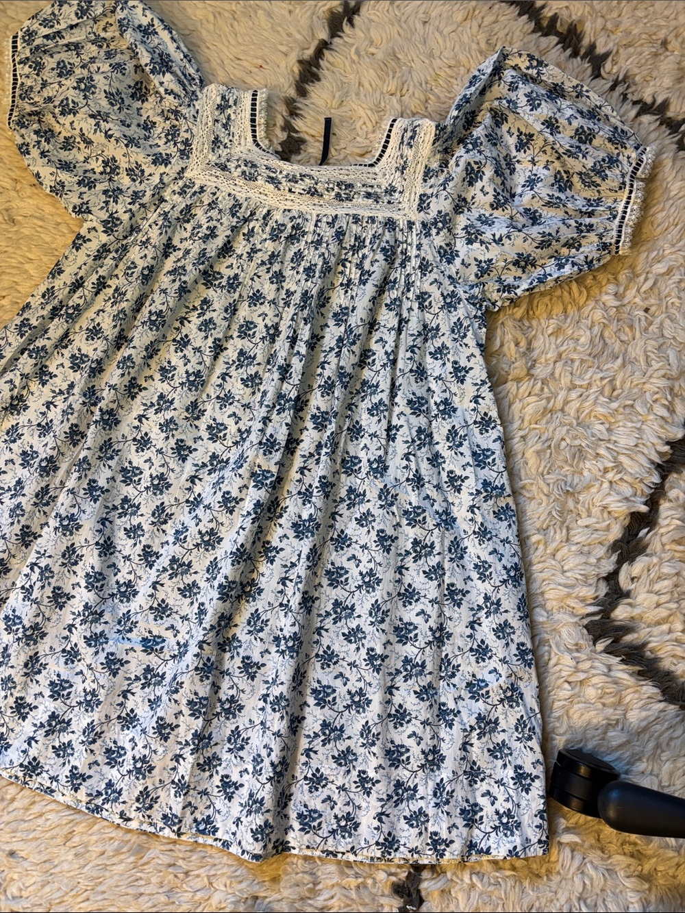 Doen Cadeau White Floral Cotton Dress with Blue Print - Picture 16 of 17